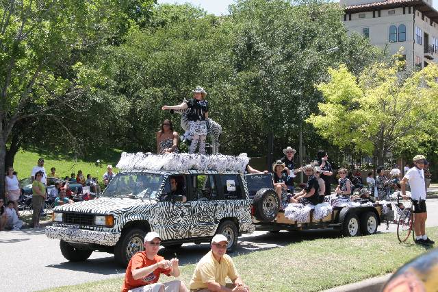 2006_ArtCar_3_Parade 383 